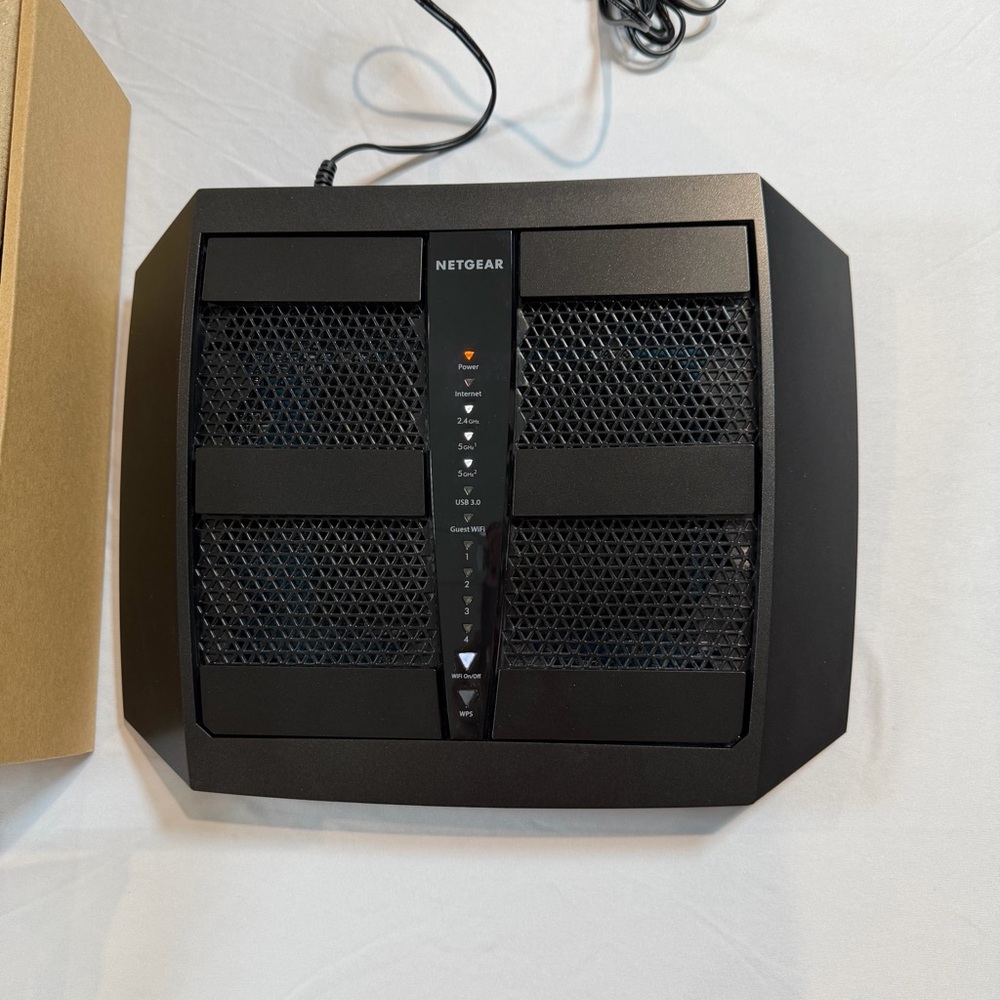 NETGEAR‎ Nighthawk X6S AC3000 Tri-Band WiFi Router Model# R7900P - Picture 11 of 13